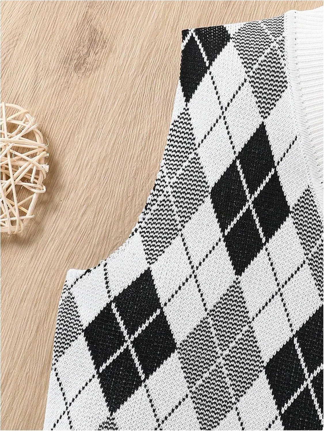 Milumia Girl's Heart Geo Argyle V Neck Sweater Vest Sleeveless Crop Tops Knitwear