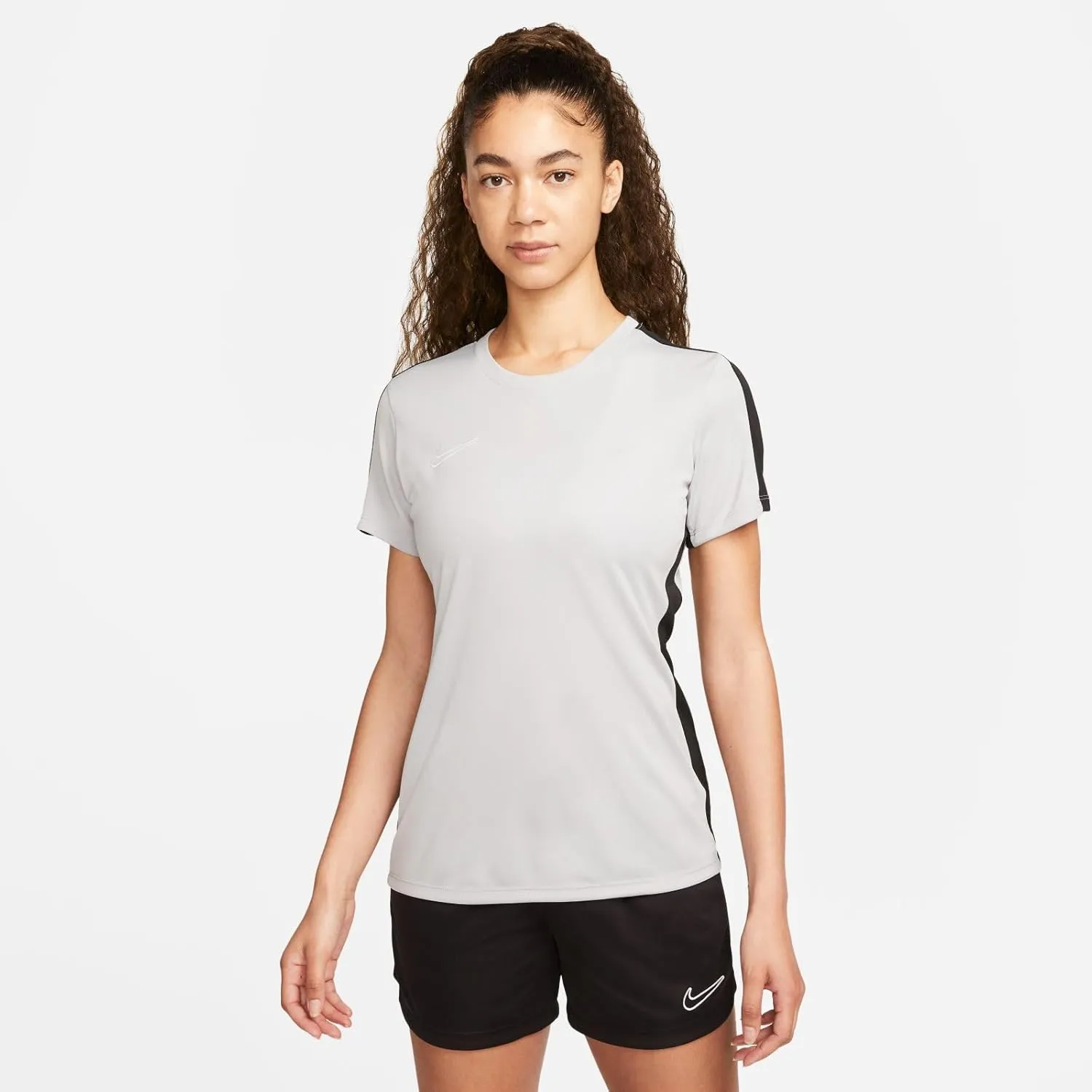 NIKE Women's Dri-Fit Legend Short Sleeve T-Shirt