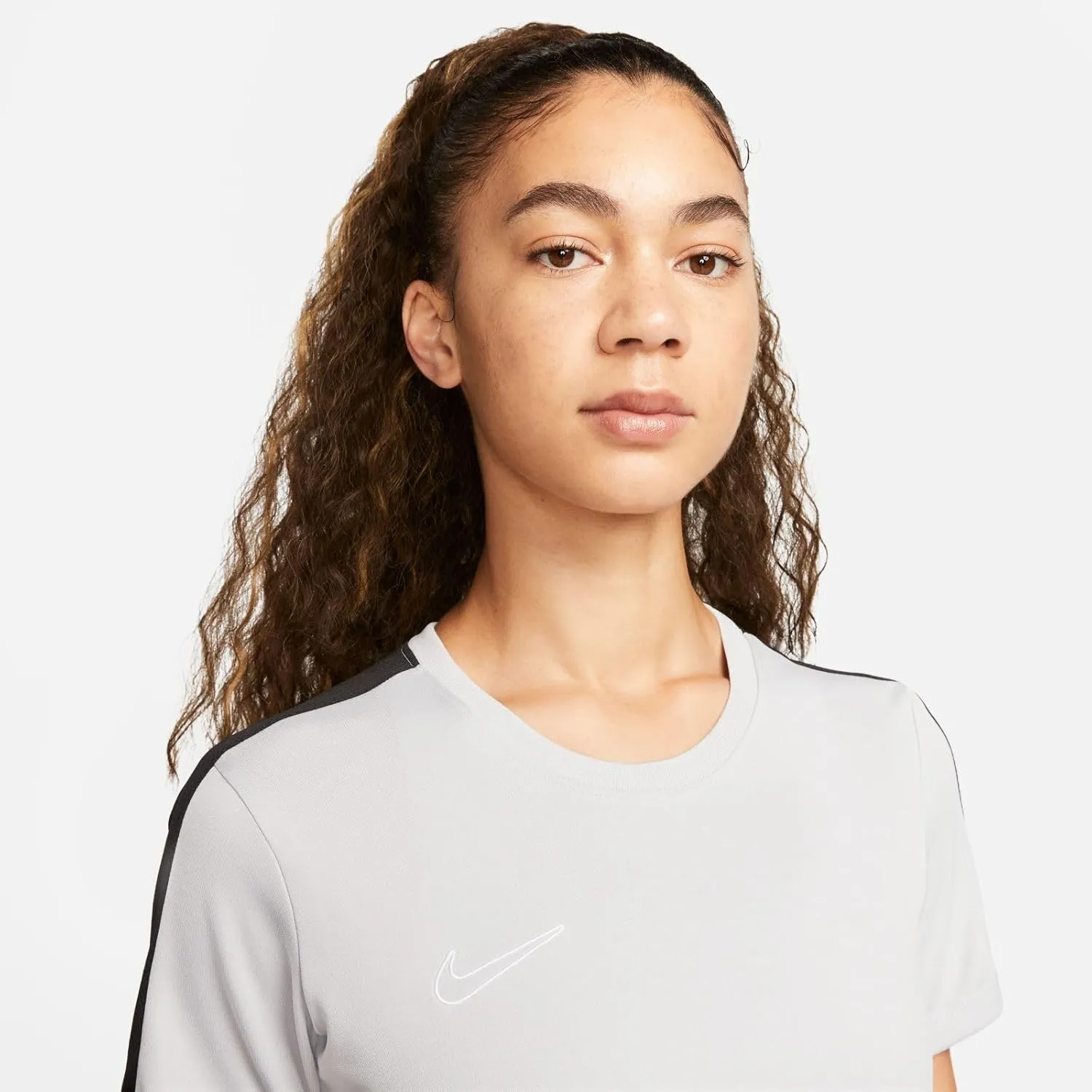 NIKE Women's Dri-Fit Legend Short Sleeve T-Shirt