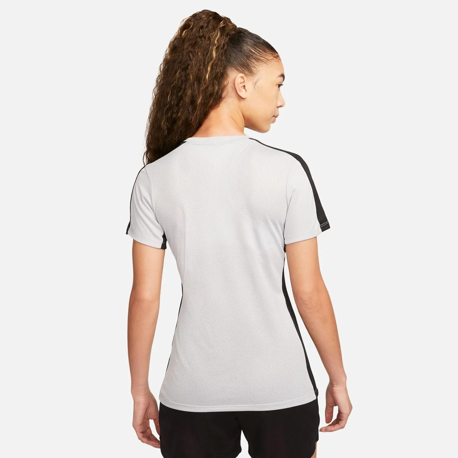 NIKE Women's Dri-Fit Legend Short Sleeve T-Shirt