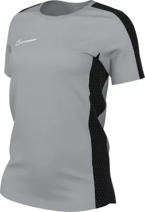 NIKE Women's Dri-Fit Legend Short Sleeve T-Shirt