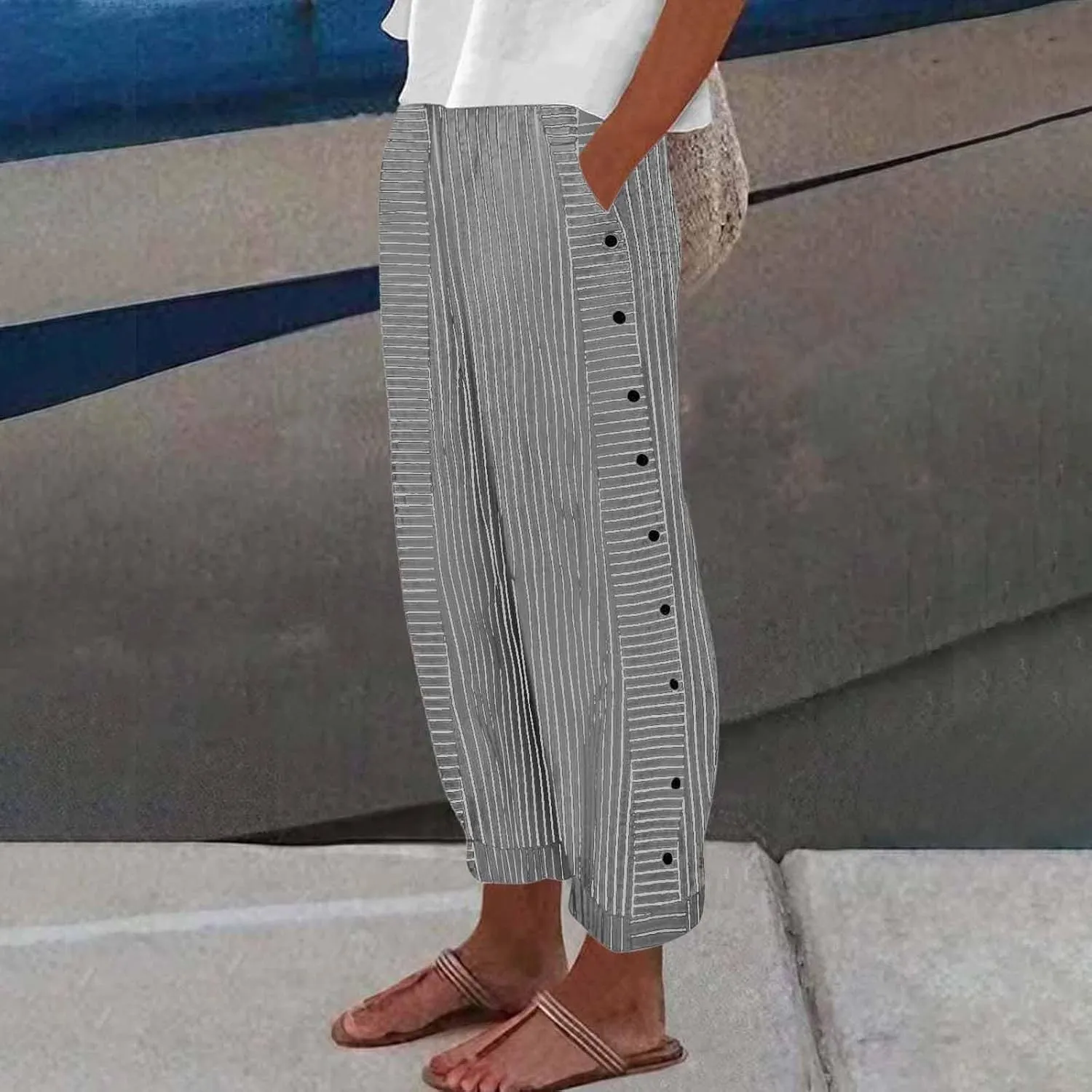 Striped Linen Pants Women Elastic High Waisted Cropped Pants Side Button Summer Vacation Capri Pants with Pockets