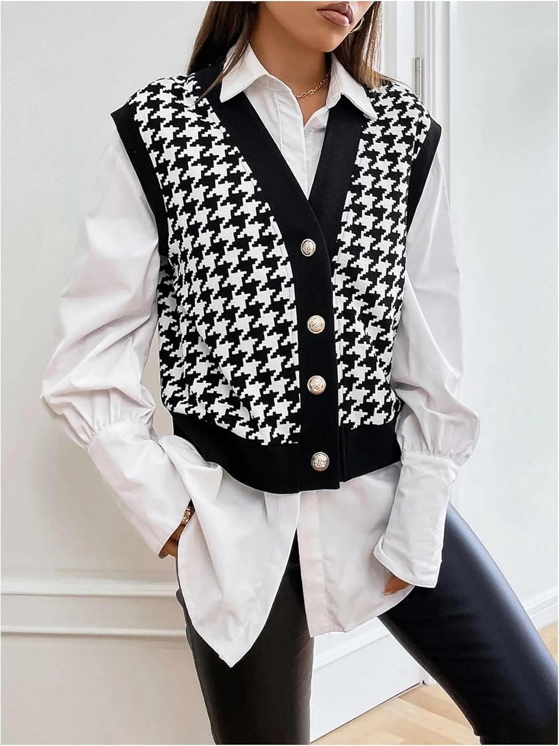 Verdusa Women's Button Front V Neck Sleeveless Houndstooth Print Jacket Lightweight Cardigan Vest